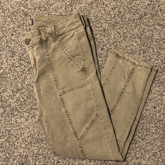 American Eagle Outfitters Denim - AEO Jegging Crop Stretch Olive Size 8 Short